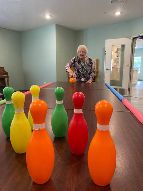 senior bowling table pins